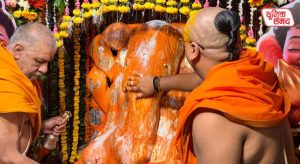 Panchamrit Mahabhishek of Mahaganpati Dashabhuji Ganesha took place on Ganesh Chaturthi