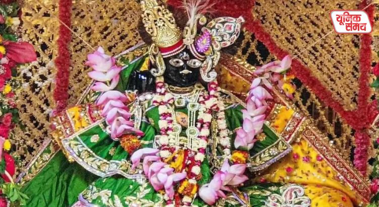 Preparations for the Mangala Aarti at the Banke Bihari Temple are in full swing ahead of Shri Krishna Janmashtami