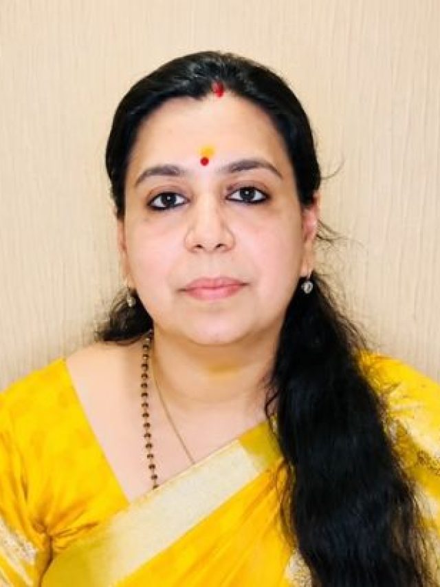 पूर्व IAS दिव्या मित्तल का राजनीति में कदम; निर्दलीय रहकर करेंगी जनसेवा