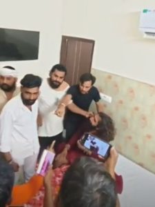Women's anger erupts against a fake sadhu in Vrindavan