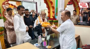 National saint Morari Bapu arrived at the renowned Thakur Dwarkadhish Temple in Mathura