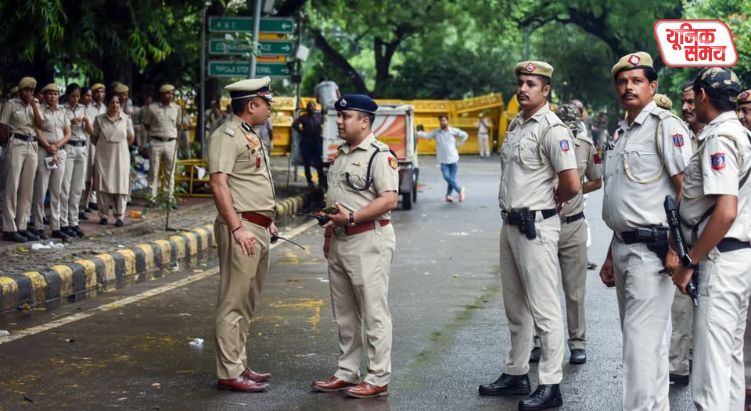Tight security at Jantar Mantar after announcement of protest in Delhi