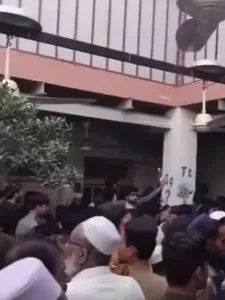 Major accident in Peshawar as roof of a private school collapses
